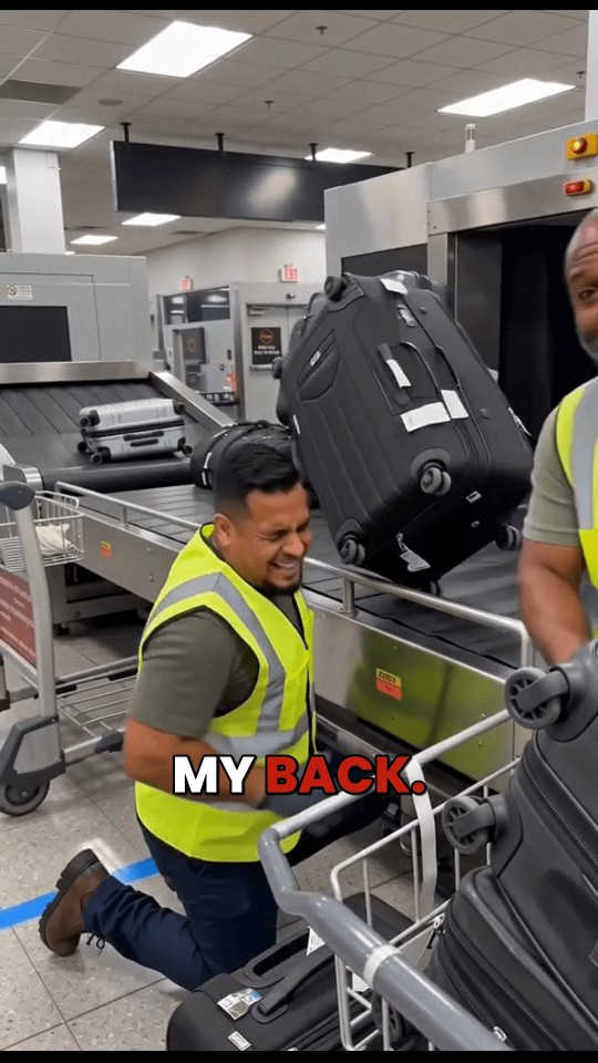 Worker injured lifting heavy baggage
